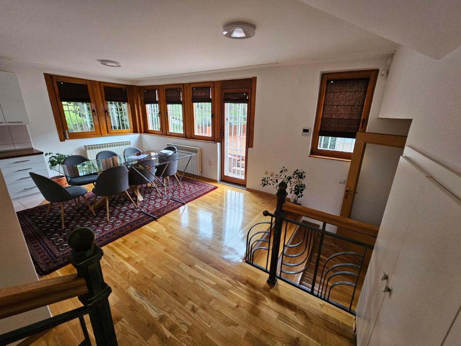 Anni Apartment
